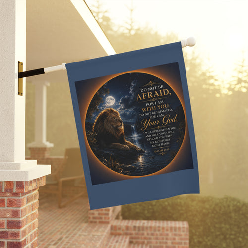 Inspirational Christian garden flag featuring a resting lion beside a reflective pool under moonlight with the phrase “Do Not Be Afraid” in elegant lettering.